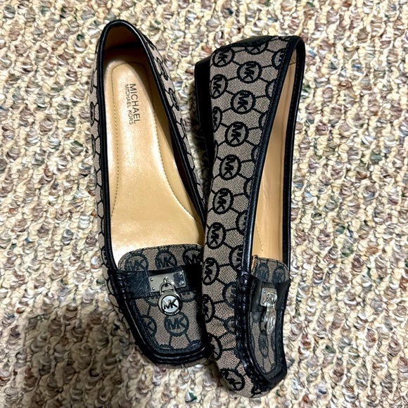 Michael Michael Kors loafers size 7.5 - Picture 2 of 5